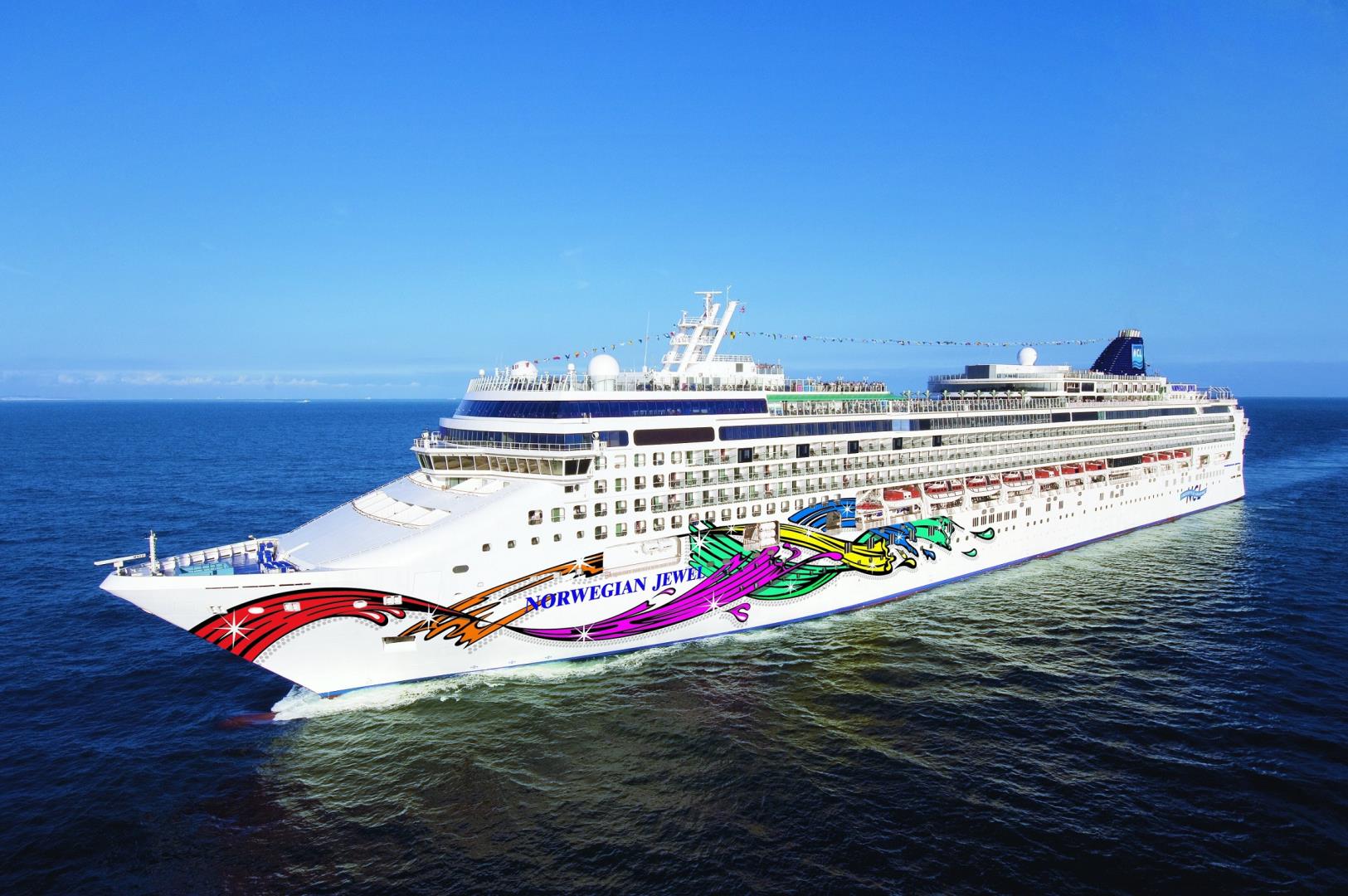 14-day Cruise to Panama Canal: Costa Rica & Dominican Republic from Tampa, Florida on Norwegian Jewel